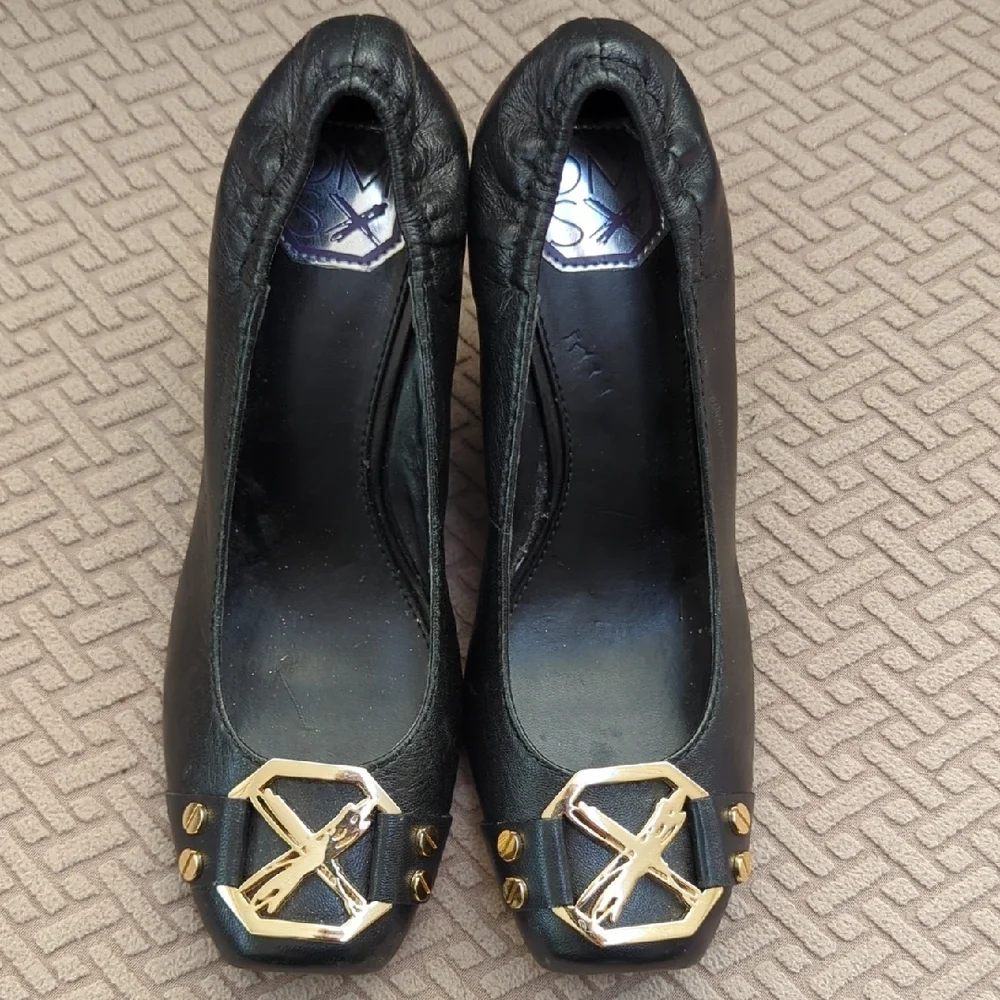 Donald J. Pilner DMSX Nance Black Dress Wedges EUC